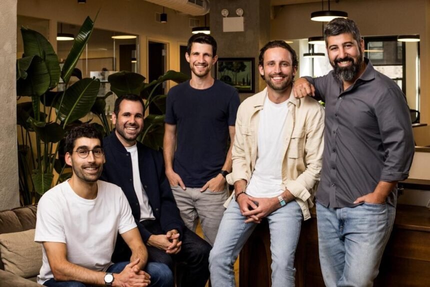 אקזיט של מיליארד דולר: מייסדי סייארה ואואזיס